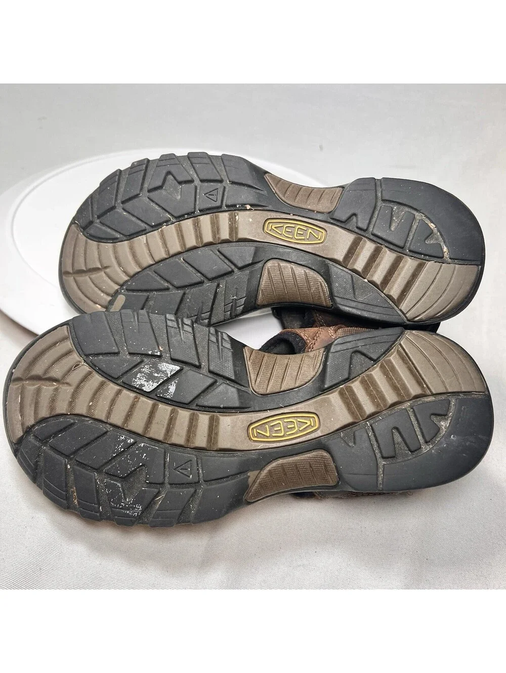 Keen Rialto II 3 Point Outdoor Sandals Dark Earth & Black Men’s Size 9